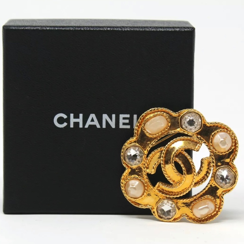 Chanel Gripoix Brooch with Logo & Pearls AW95